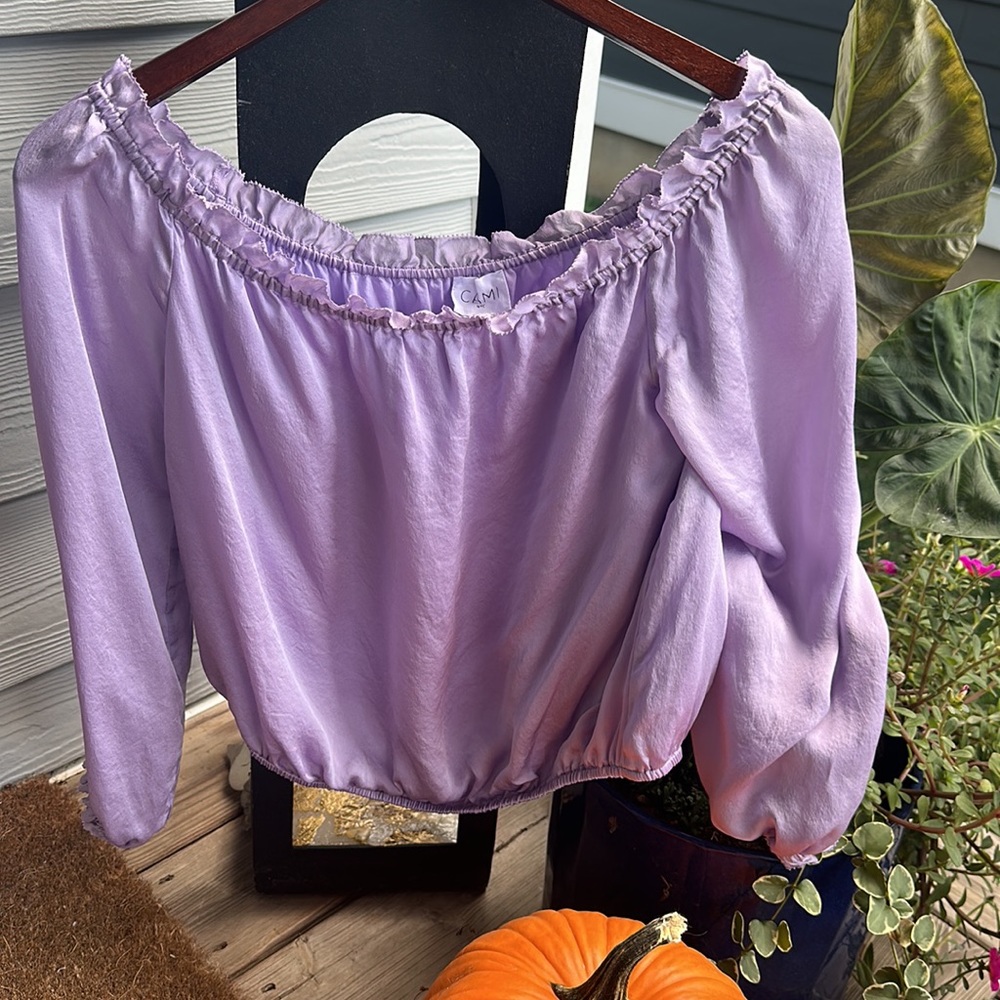 Gorgeous Cami NYC 100% silk {off shoulder crop top in lavender} Women’s M